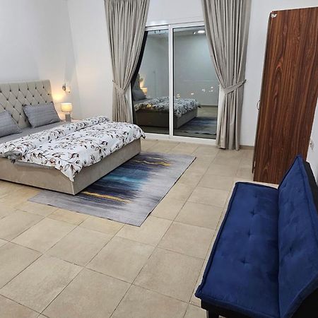 Lavish Private Rooms Sharjah Exterior foto